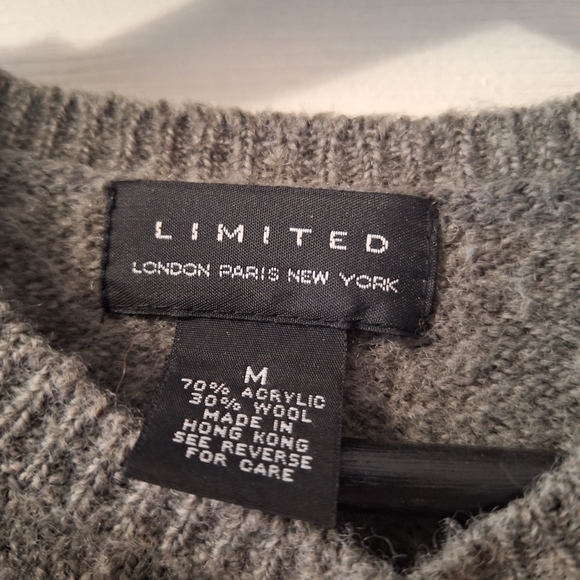 LIMITED grey sweater size M - Picture 4 of 5